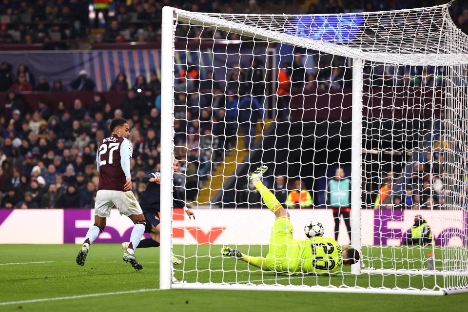 Emiliano Martinez conseguiu de forma incrível manter o placar limpo com uma excelente defesa em jogo