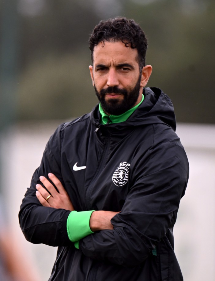 Hugo Viana prepara-se para assumir o comando do Man Utd vindo do Sporting Lisboa