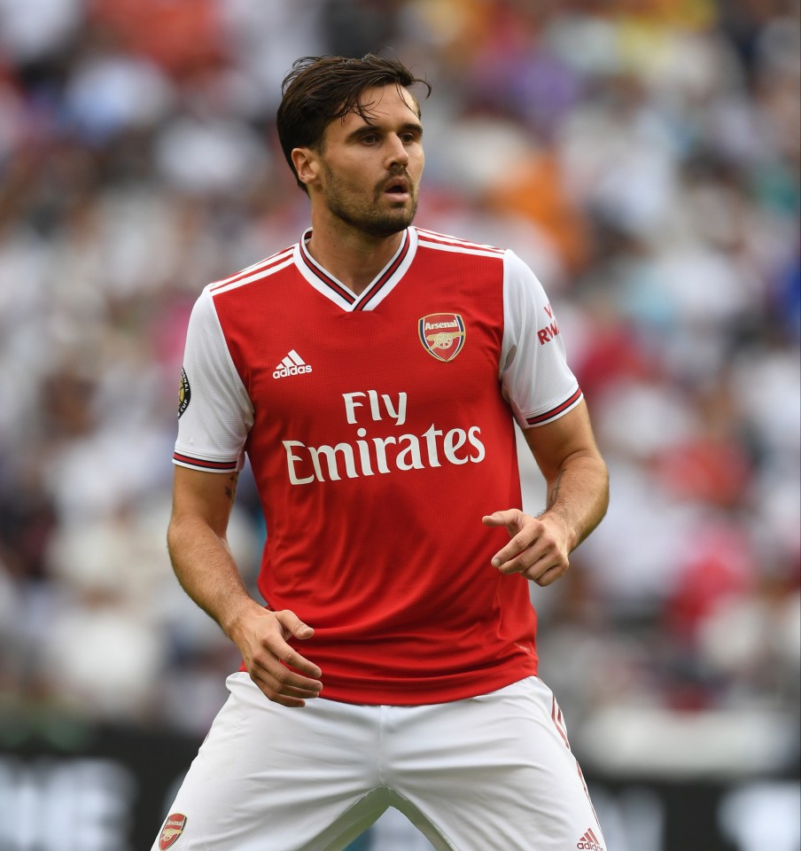 O ex-zagueiro do Arsenal Carl Jenkinson foi expulso pelo Bromley em sua primeira partida completa