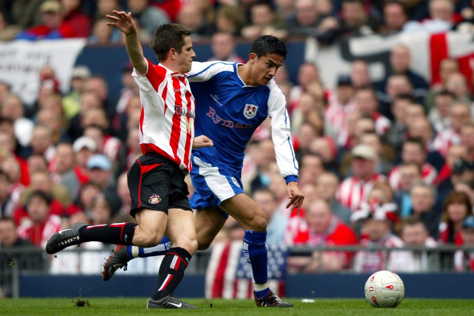 Paul Thirlwell, à esquerda, jogou pelo Sunderland contra o Millwall na semifinal da FA Cup de 2004