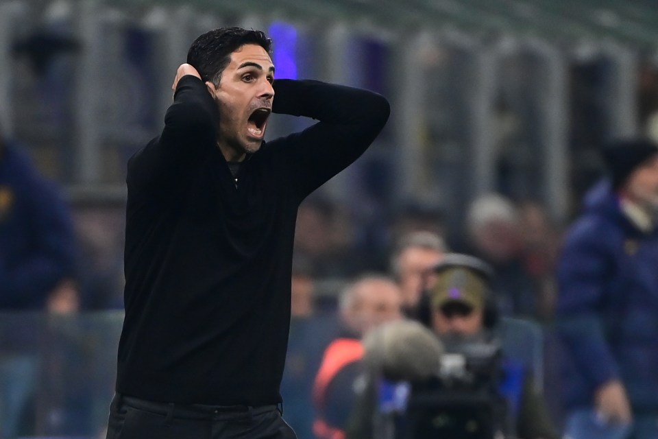 Mikel Arteta ficou furioso com os árbitros após a derrota do Arsenal por 1 a 0 para o Inter de Milão