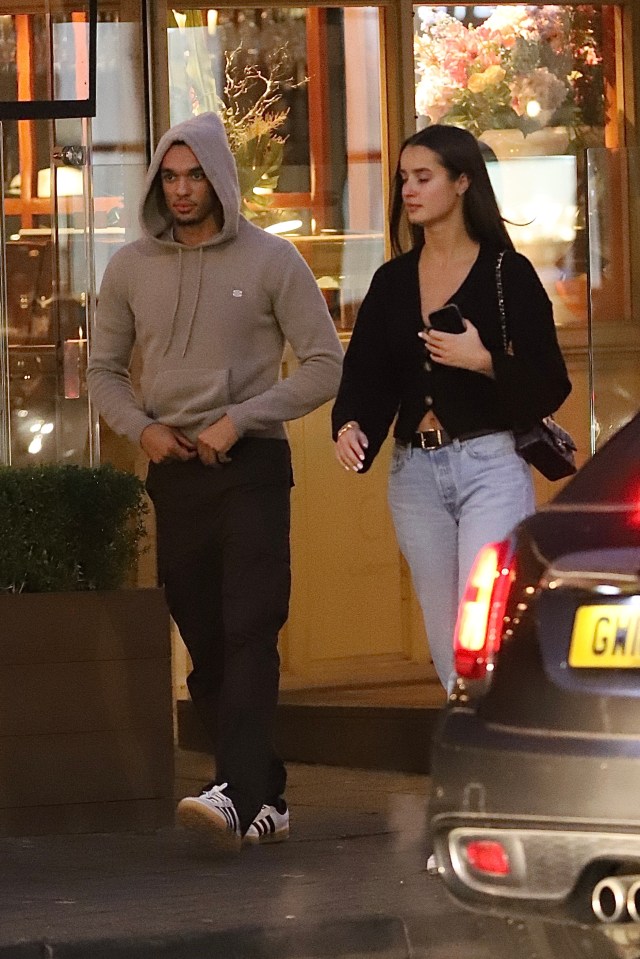 O jogador de futebol Trent Alexander-Arnold e Estlle Behnke foram vistos juntos no local de celebridades Cibo em Hale, Cheshire