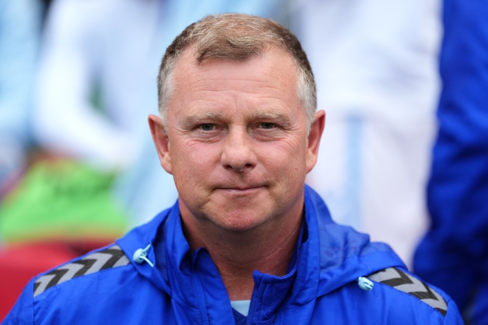 Mark Robins está aberto a um retorno gerencial com Hull