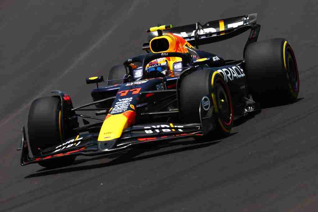 Sergio Perez durante os treinos antes do Grande Prêmio do Brasil de 2024 | Conjunto de conteúdo Getty Images / Red Bull 