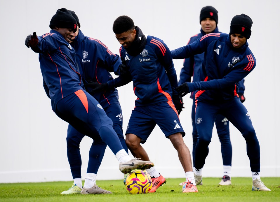 Kobbie Mainoo, Amad Diallo e Marcus Rashford estavam entre os jogadores dos Red Devils que treinaram com Ruben Amorim