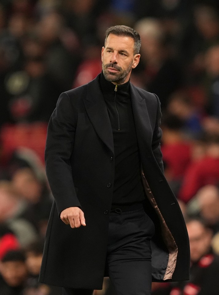 Ruud van Nistelrooy se candidatou ao cargo de gerente no Coventry depois de deixar o Manchester United