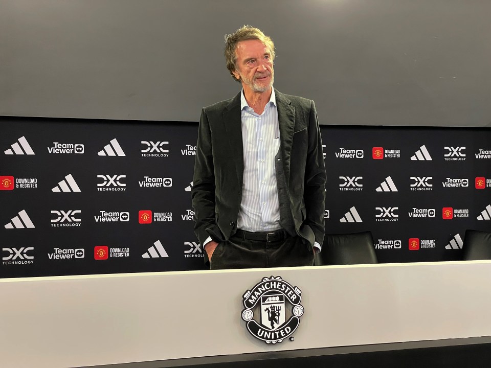 Sir Jim Ratcliffe poderia concordar com um novo e controverso método de corte de custos que afetaria o grupo de torcedores deficientes do Man Utd