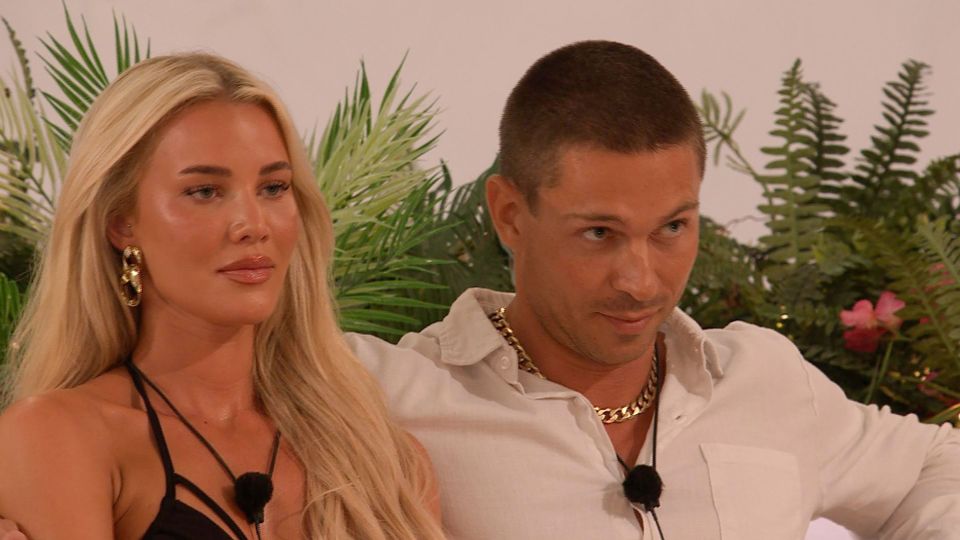 Grace apareceu na villa Love Island durante o verão - onde ela ficou com a estrela de Towie, Joey