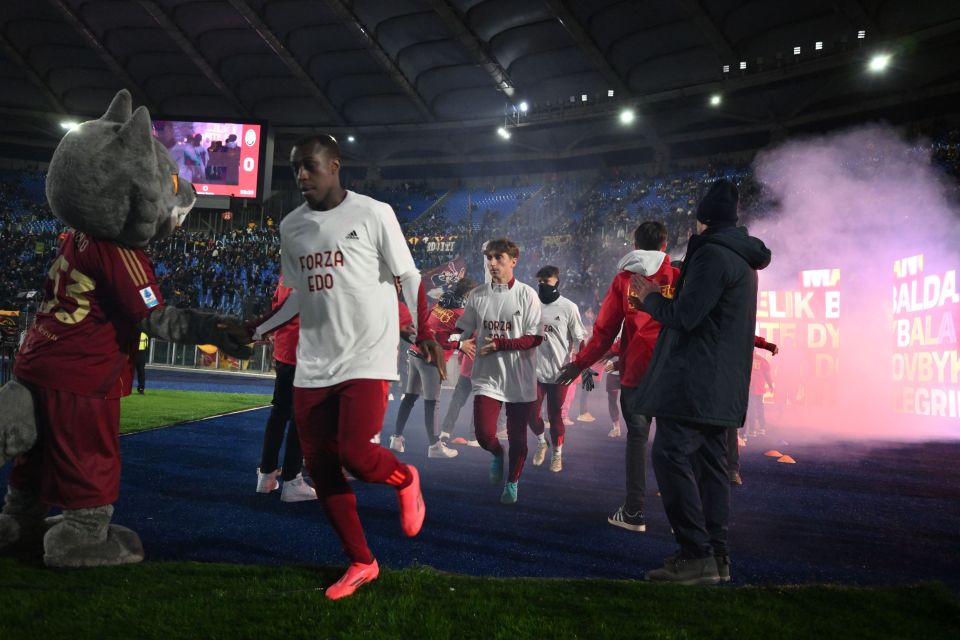 As estrelas da Roma usaram camisetas antes do confronto da Série A com a Atalanta