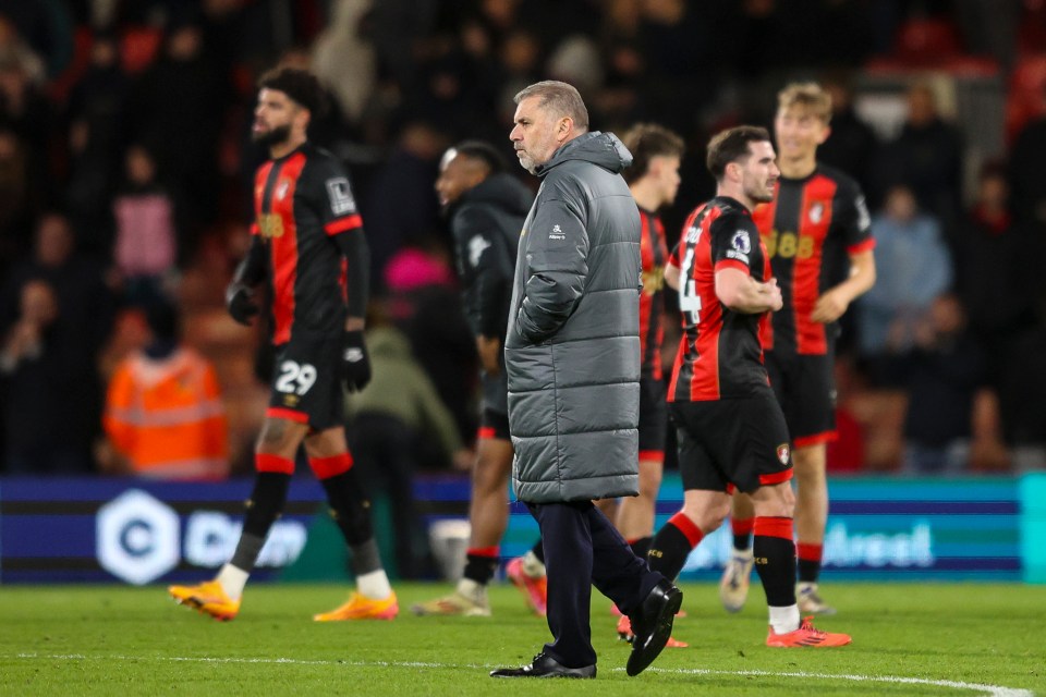 Postecoglou, técnico do Tottenham, não tem time definido