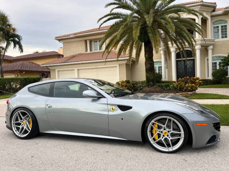 A Ferrari FF de £ 260.000 de Antonio era o carro de quatro lugares mais rápido do mundo quando lançado em 2011