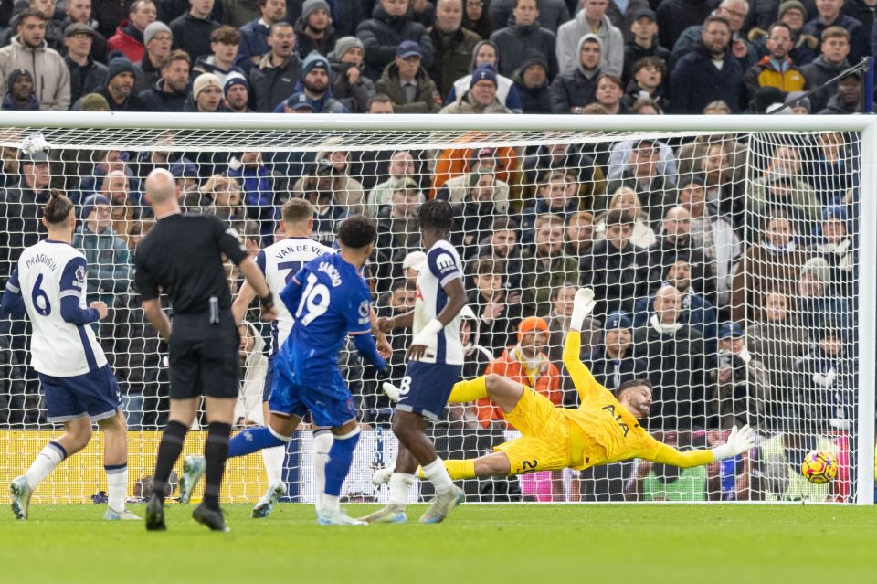 Jadon Sancho provocou a recuperação dos Blues com este gol aos 18 minutos