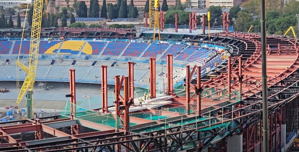 Novas imagens do remodelado Nou Camp foram reveladas no mês passado