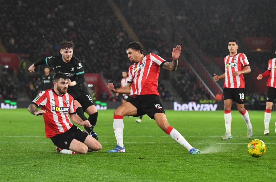 Harvey Elliot marcou o gol decisivo