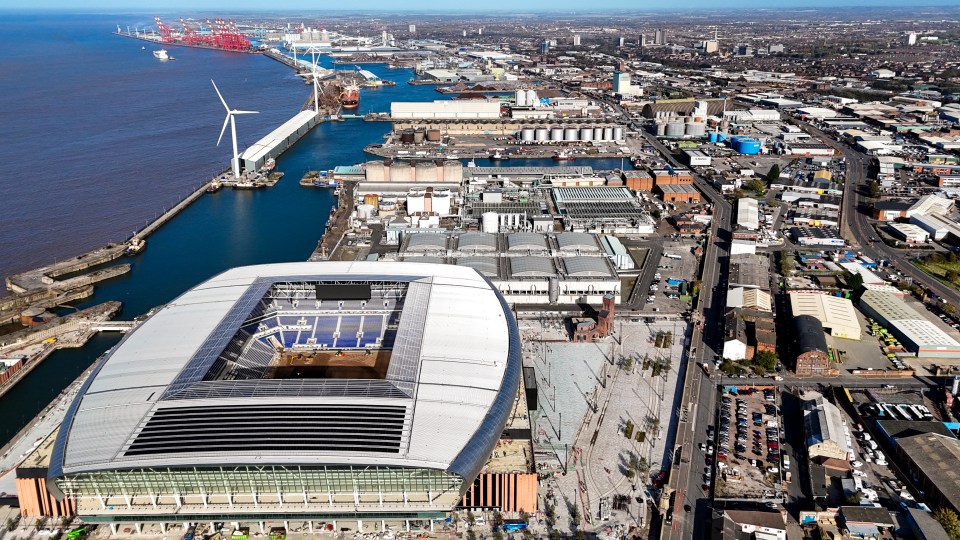 O novo estádio Bramley-Moore Dock do Everton será inaugurado no início da temporada 2025-2026