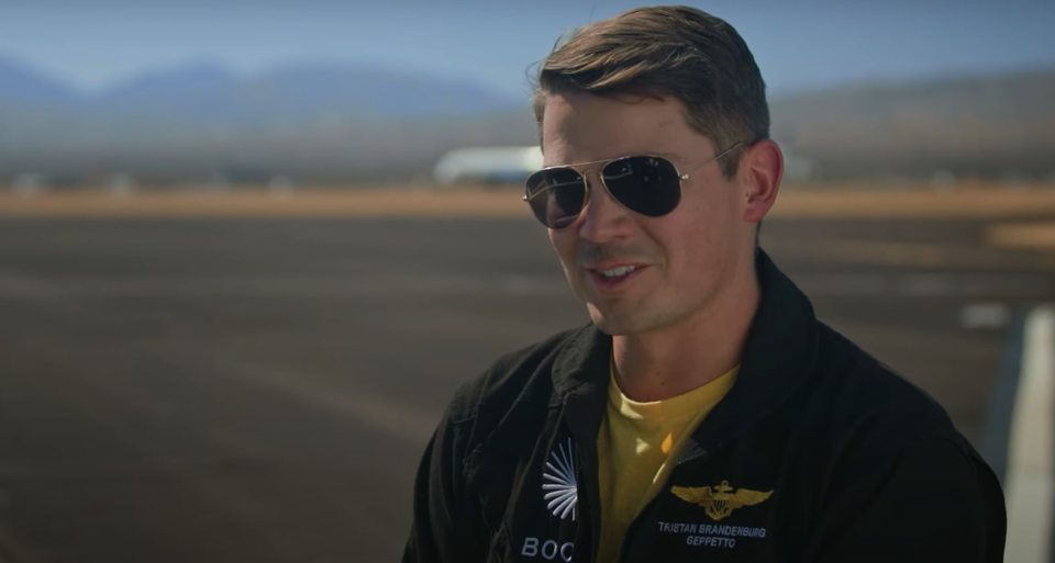 Tristan “Geppetto” Brandenburg é o piloto-chefe de testes da aeronave