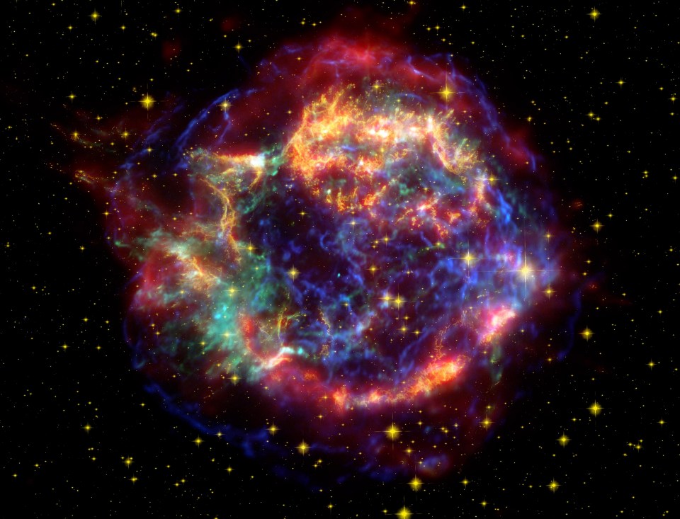 Novae – ou Nova – é o aumento forte e rápido no brilho de uma estrela que os cientistas acreditam ter nascido recentemente