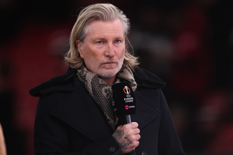 O comentarista da TNT Sports, Robbie Savage, está sendo escalado para assumir o cargo de Northampton