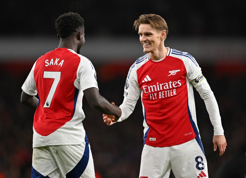 Martin Odegaard e Bukayo Saka são uma dupla fundamental para o Arsenal de Mikel Arteta