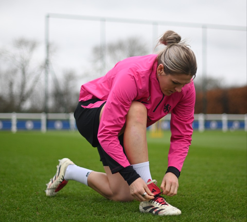 Millie Bright diz que ganhar um troféu da Liga dos Campeões pela primeira vez é uma conquista do Chelsea 